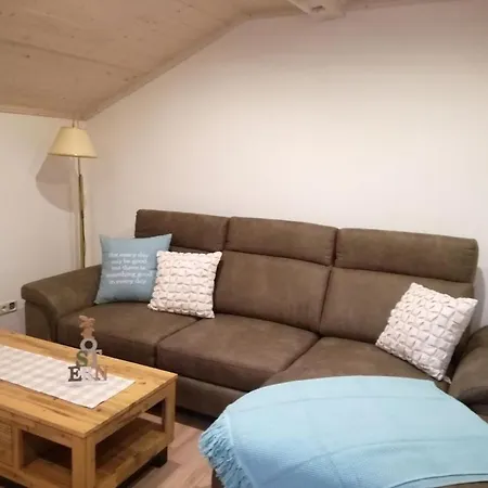 With 1 Bedroom Hunding